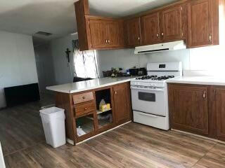 21800 ROAD 258 APT A, LINDSAY, CA 93247, photo 2 of 5